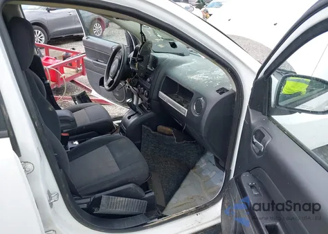 2016 Jeep Compass Sport z USA, uszkodzony, nr VIN 1C4NJDBB0GD523921